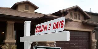 SOLD IN 2 DAYS ženklas prie namo
